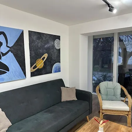 Apartment Warm Bright With Fast Wi-fi Free Parking Skopje