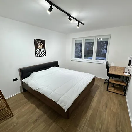 Warm Bright With Fast Wi-fi Free Parking Apartment Skopje