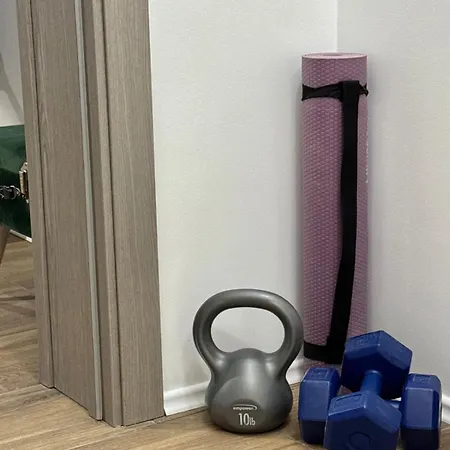 Apartment Warm Bright With Fast Wi-fi Free Parking Skopje