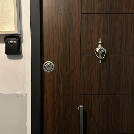 Apartment Warm Bright With Fast Wi-fi Free Parking Skopje