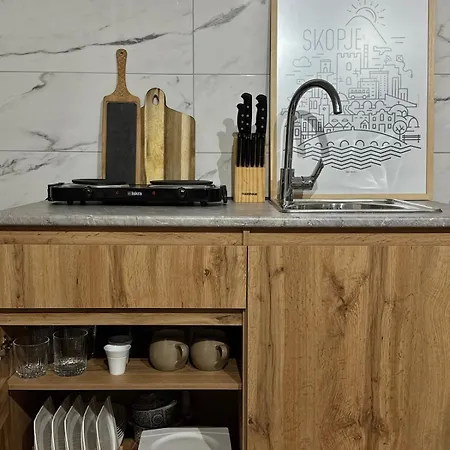 Apartment Warm Bright With Fast Wi-fi Free Parking